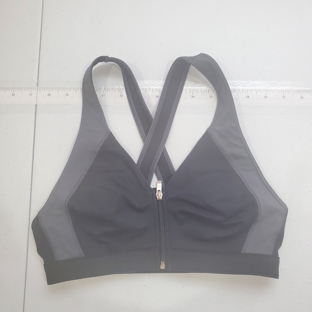 Victoria's Secret Sports Bra - Picture 1 of 6